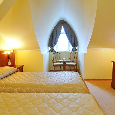 Hotel Maxim Oradea Eksteriør bilde
