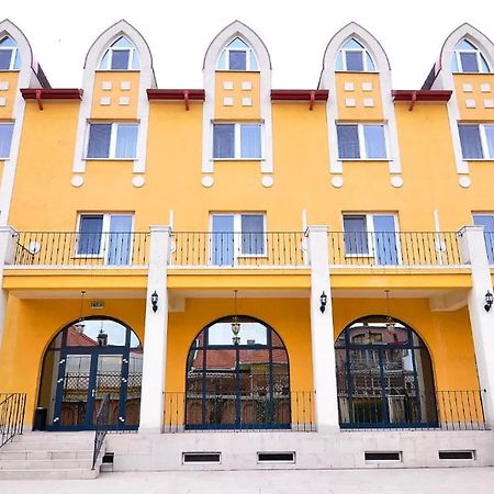 Hotel Maxim Oradea Eksteriør bilde
