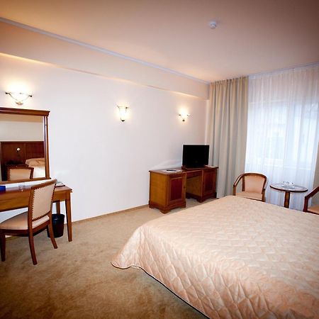 Hotel Maxim Oradea Eksteriør bilde