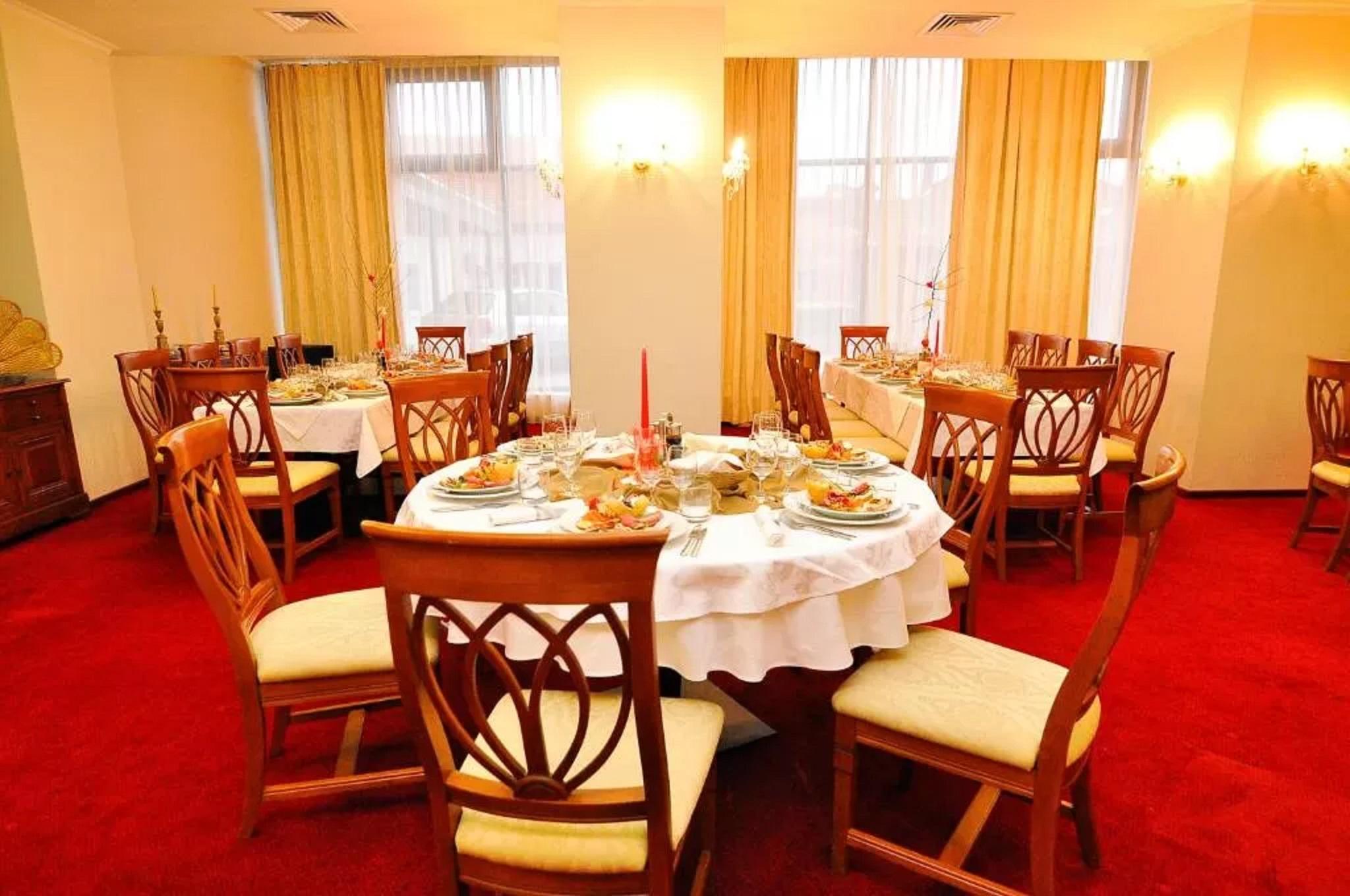 Hotel Maxim Oradea Eksteriør bilde