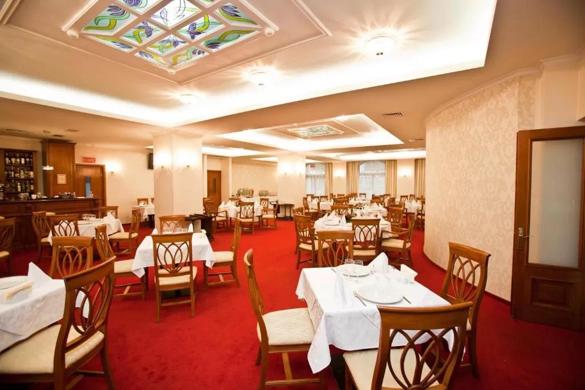 Hotel Maxim Oradea Eksteriør bilde