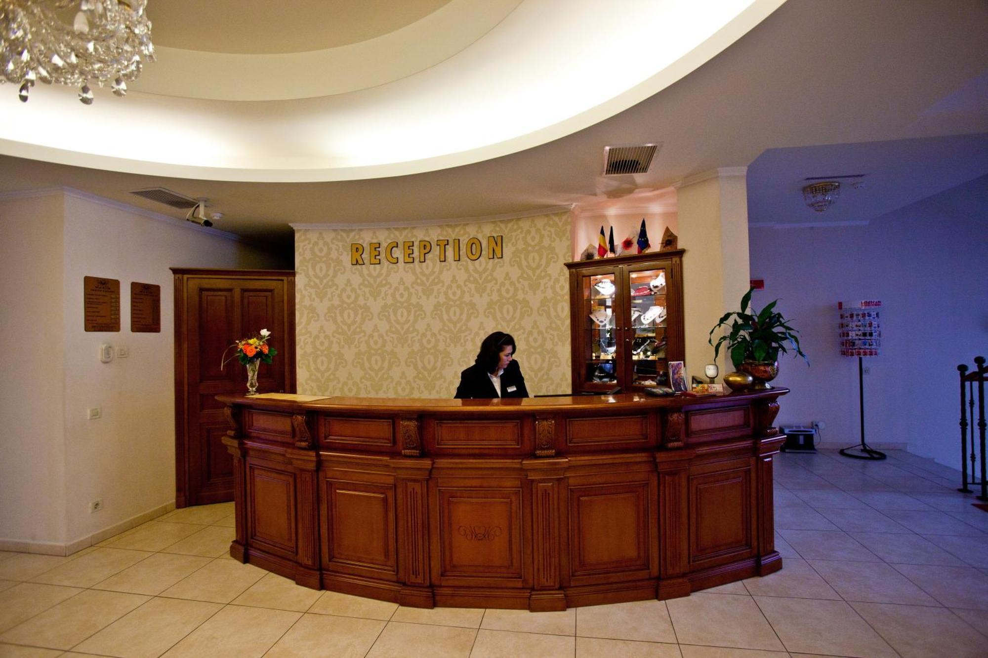 Hotel Maxim Oradea Eksteriør bilde