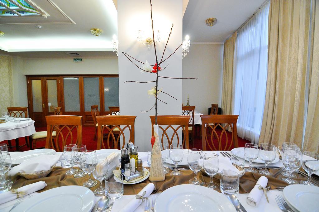 Hotel Maxim Oradea Eksteriør bilde